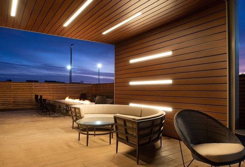 فندق Courtyard Kansas City Olathe