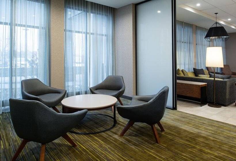 فندق Courtyard Kansas City Olathe