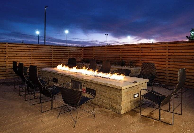 فندق Courtyard Kansas City Olathe