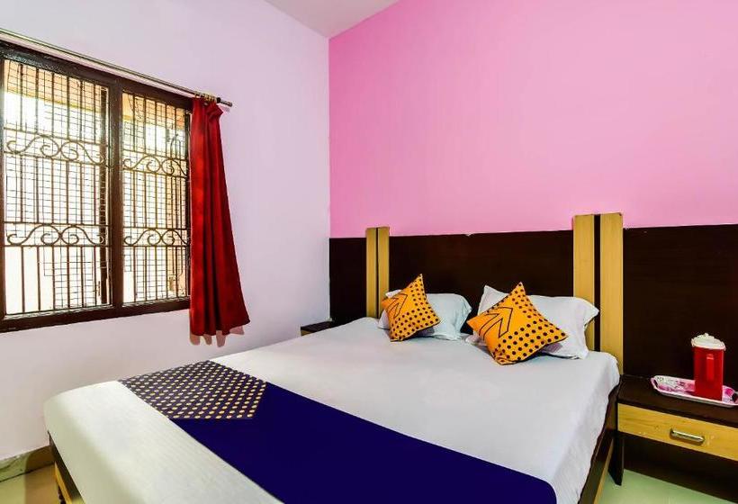 هتل Spot On 63771 Puri Dham