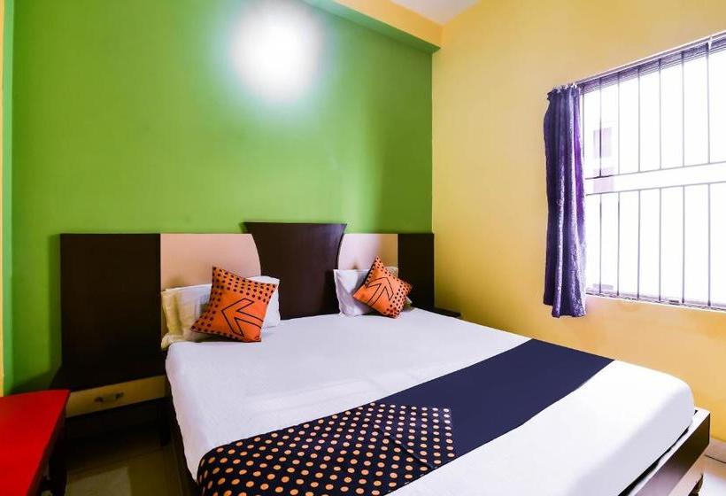 هتل Spot On 63771 Puri Dham