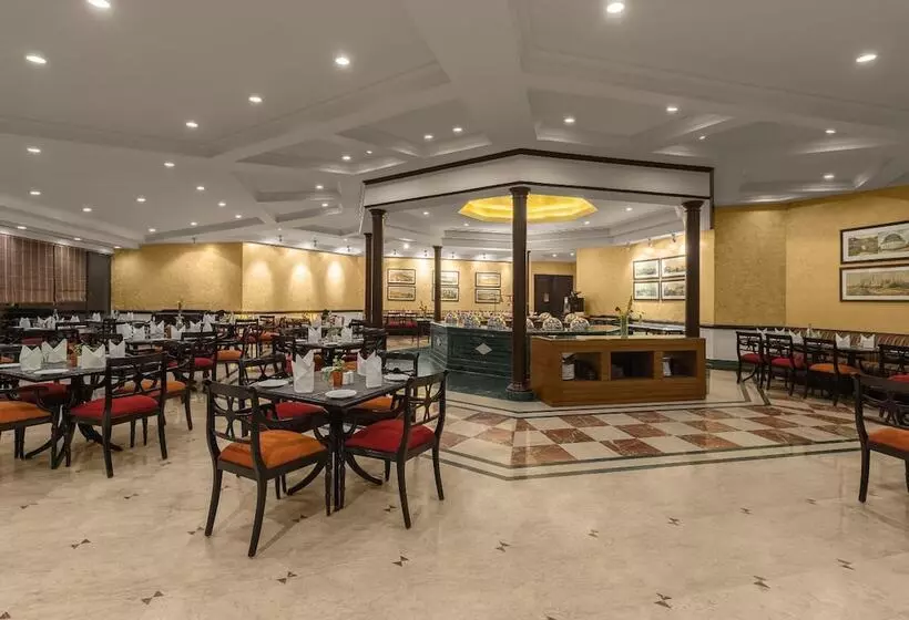 ホテル Sarovar Portico Surajkund