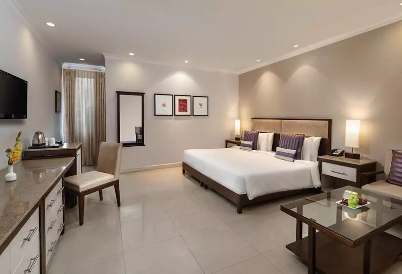 ホテル Sarovar Portico Surajkund
