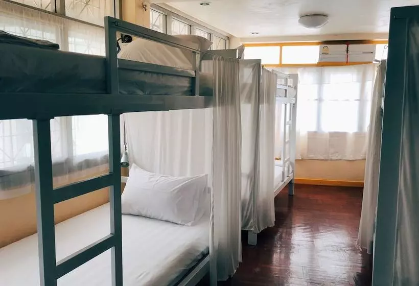 Nine Cafe  Hostel Travel
