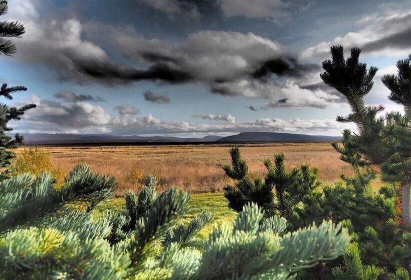 پانسیون Granastaðir Guesthouse