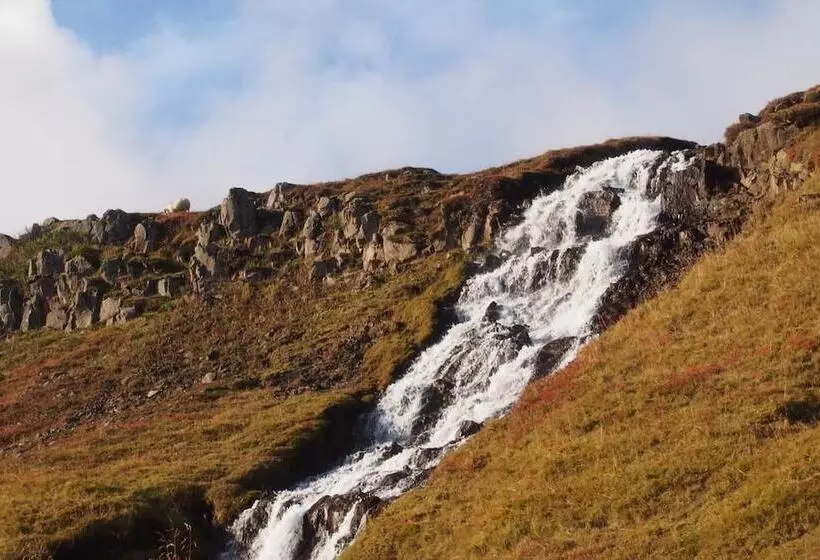 پانسیون Granastaðir Guesthouse