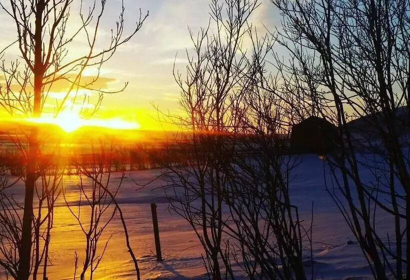 پانسیون Granastaðir Guesthouse