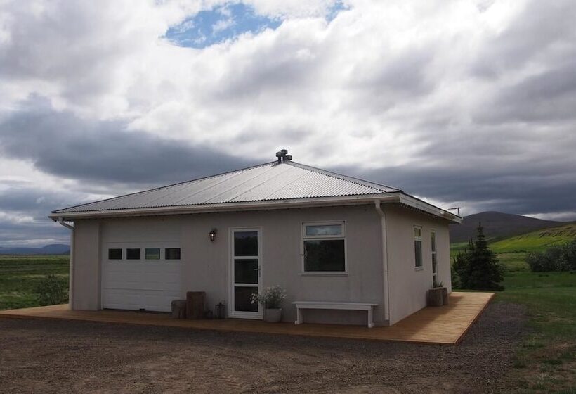 پانسیون Granastaðir Guesthouse