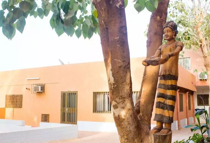 پانسیون Sarada Lodge