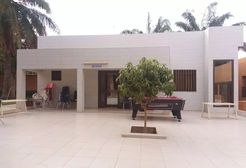 پانسیون Sarada Lodge