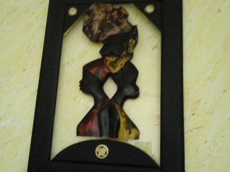 پانسیون Sarada Lodge