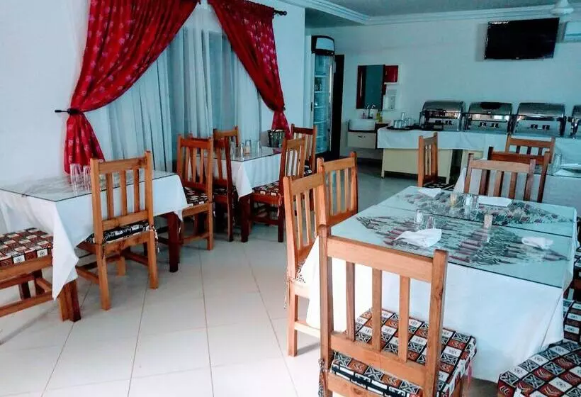 پانسیون Sarada Lodge