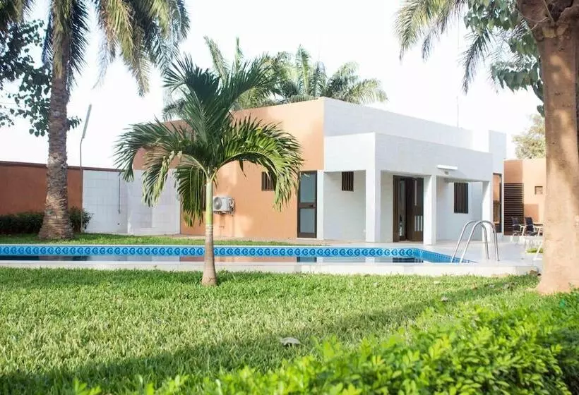 پانسیون Sarada Lodge