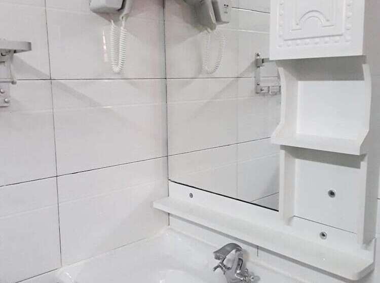 پانسیون Sarada Lodge