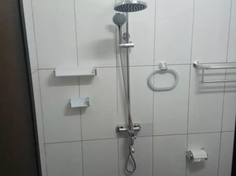 پانسیون Sarada Lodge