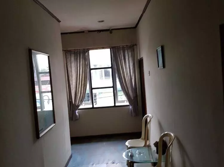 ユースホステル Mahkota Intan Syariah Balikpapan Redpartner