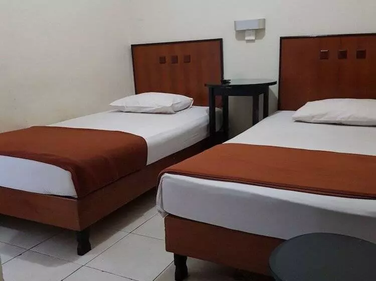 ユースホステル Mahkota Intan Syariah Balikpapan Redpartner