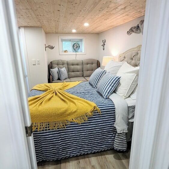 Bayfield Boutique B&b