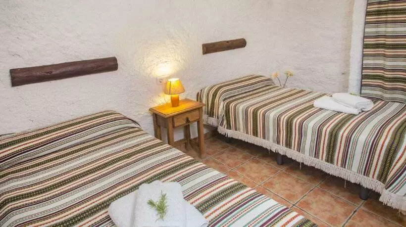 Cuevas Al Qulayat