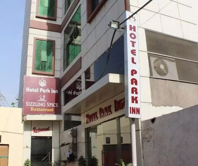 ホテル Adb Rooms Park Inn Varanasi