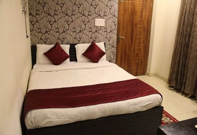 ホテル Adb Rooms Park Inn Varanasi