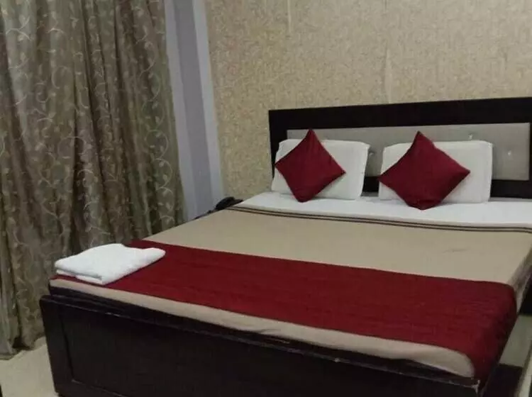 ホテル Adb Rooms Park Inn Varanasi