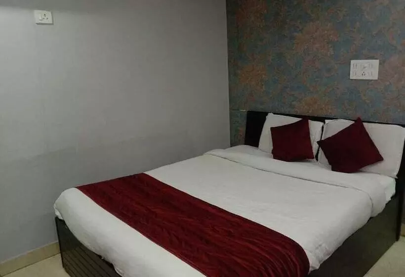 ホテル Adb Rooms Park Inn Varanasi