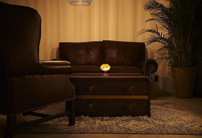 هتل Grand Bleu Gamin