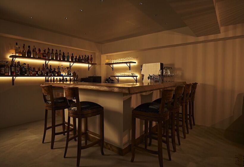 هتل Grand Bleu Gamin