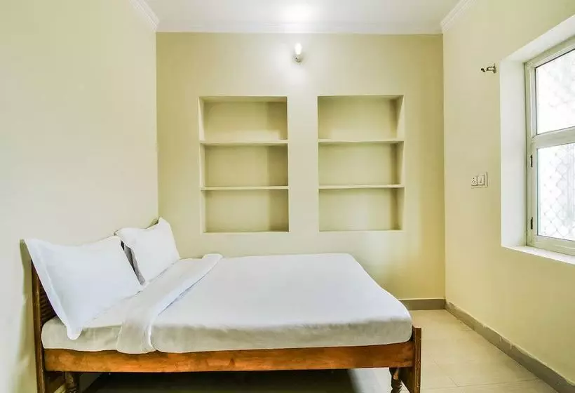 Hotelli Spot On 39955 Annapurna Pinkcity