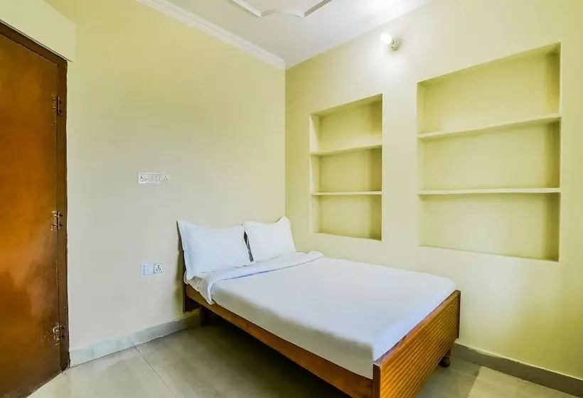 Hotelli Spot On 39955 Annapurna Pinkcity