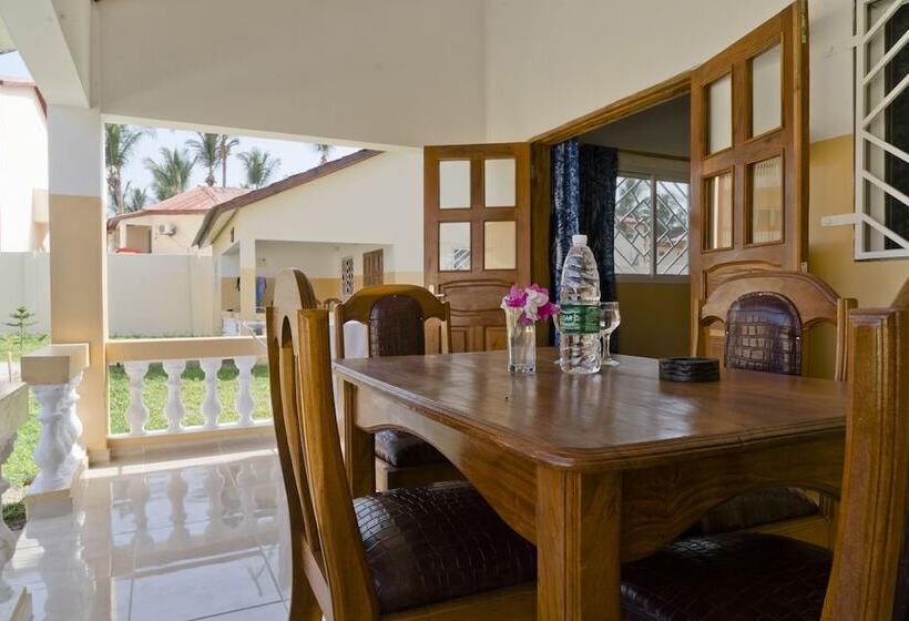 Kunta Kinteh Beach Complex