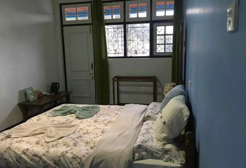 Majatalo Asteria Villa Guest House