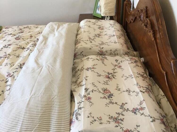 بنسيون Asteria Villa Guest House