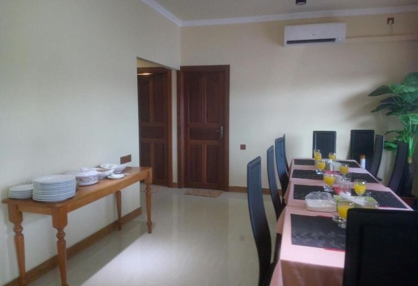 پانسیون Nalaveshi Inn, Huraa