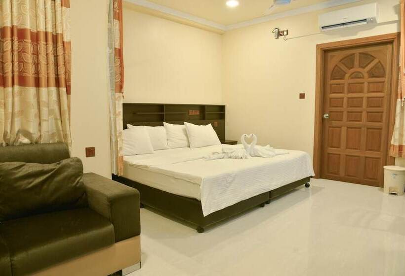 پانسیون Nalaveshi Inn, Huraa