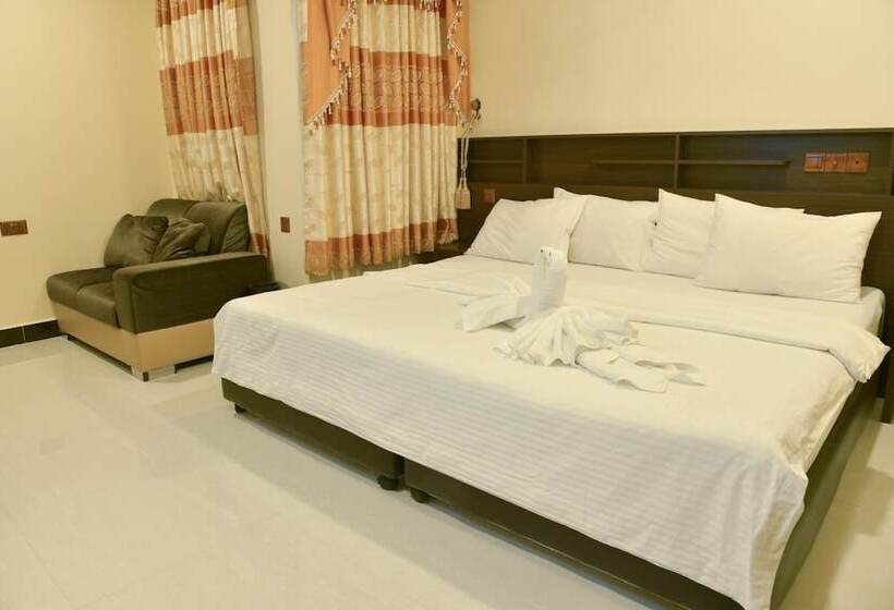 پانسیون Nalaveshi Inn, Huraa