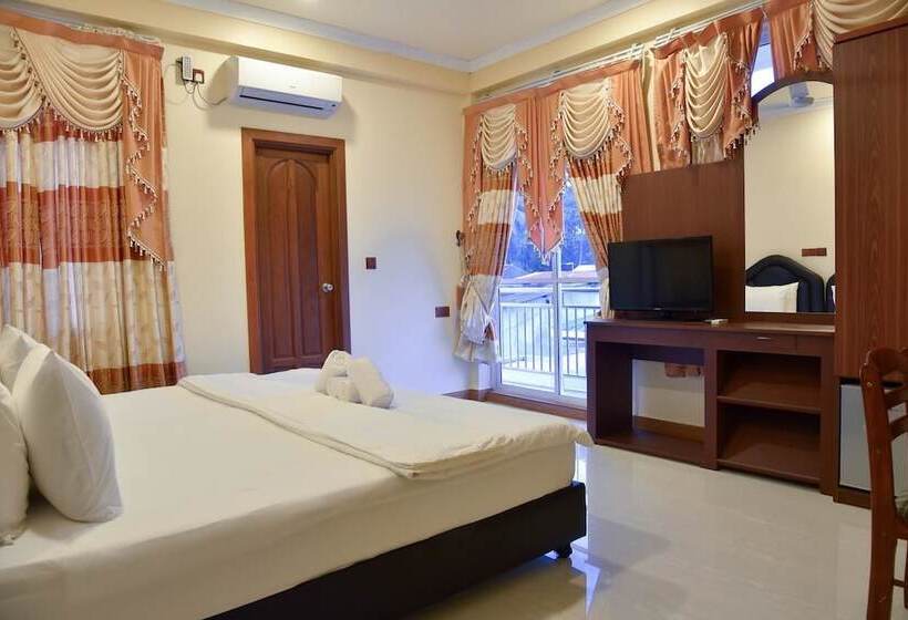 پانسیون Nalaveshi Inn, Huraa