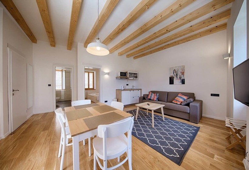 膳宿费 Villa Glorija