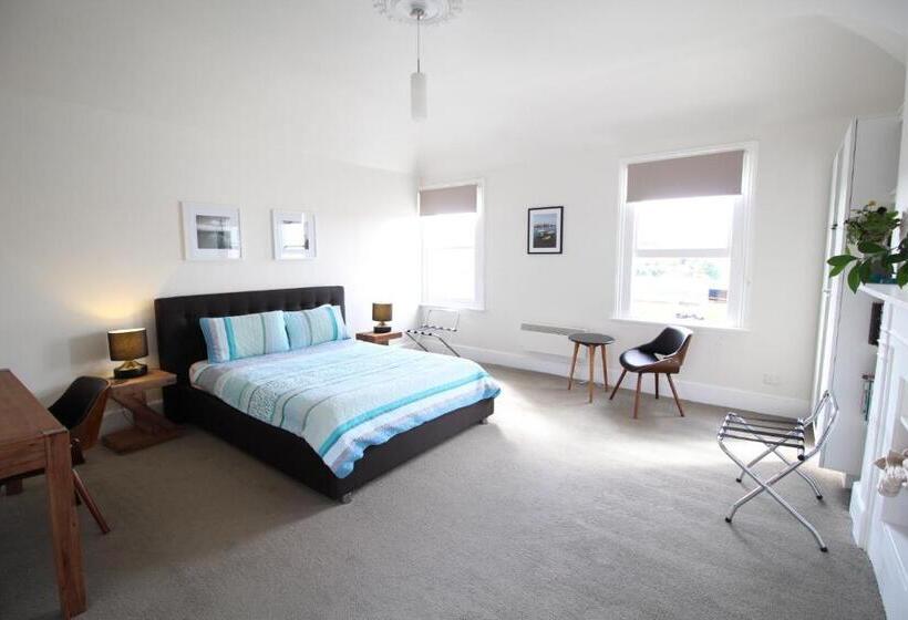 Trinity Hill Apartments