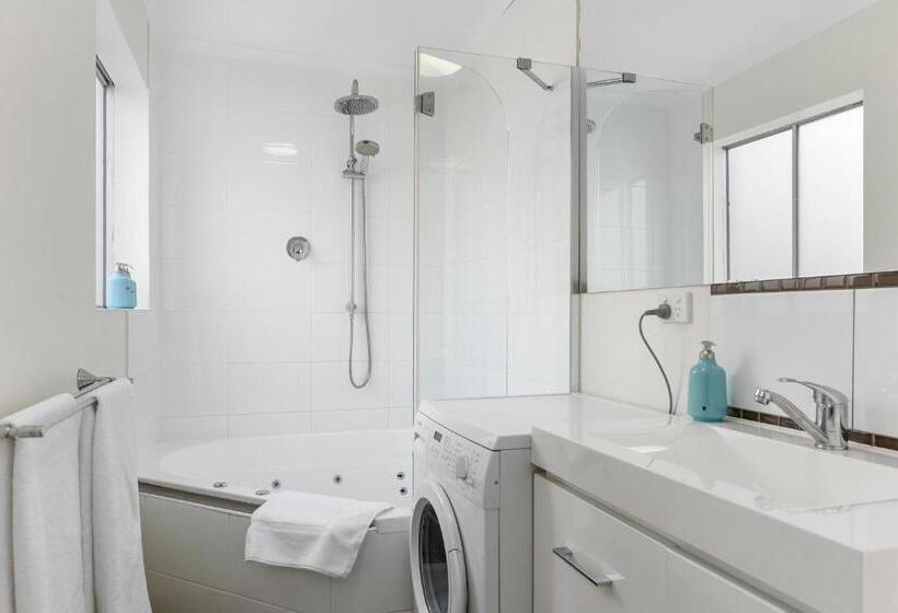 Trinity Hill Apartments