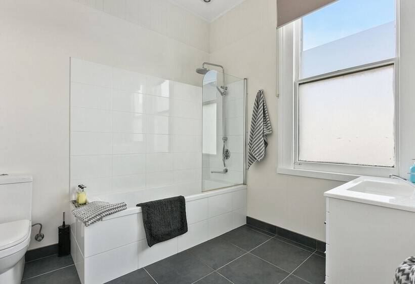 Trinity Hill Apartments