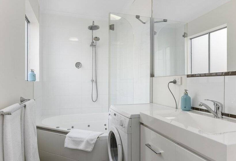 Trinity Hill Apartments