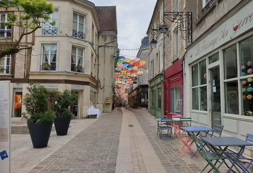 تختخواب و صبحانه L'evidence