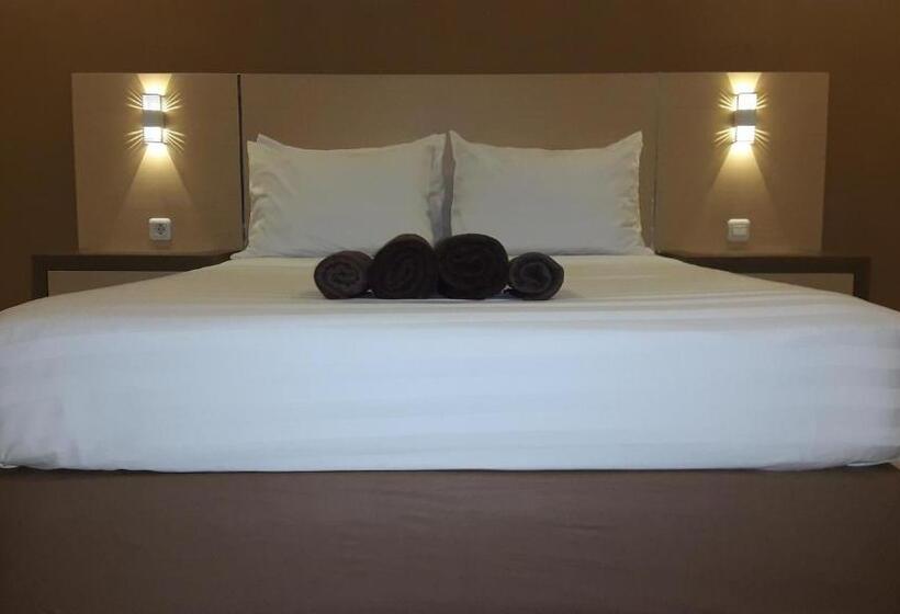 تختخواب و صبحانه Trawangan Cottages