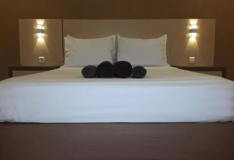 ベッドアンドブレックファースト Trawangan Cottages