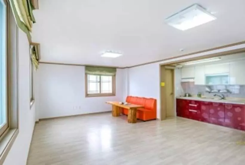 Geoje Beach Maru Pension