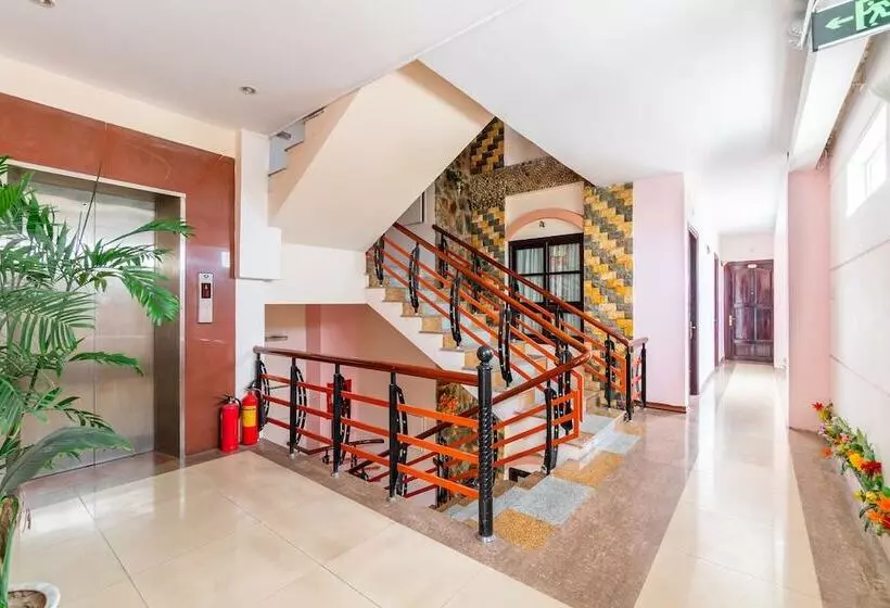 Golden Gate 1 Hotel By Oyo Rooms