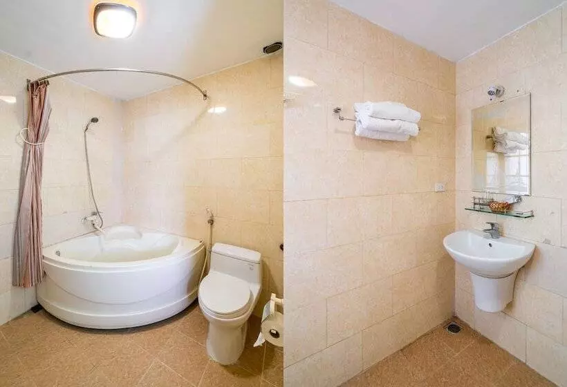 Golden Gate 1 Hotel By Oyo Rooms