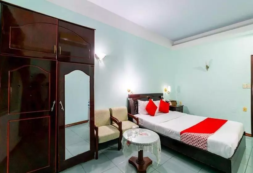 Golden Gate 1 Hotel By Oyo Rooms